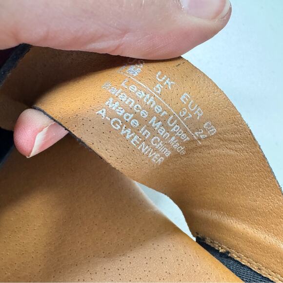 Franco Sarto Black Leather Sandals Womens 7 Flats Beachy Casual Slip On Strappy - Picture 4 of 6